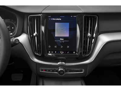 2023 Volvo XC60 Plus Bright Theme