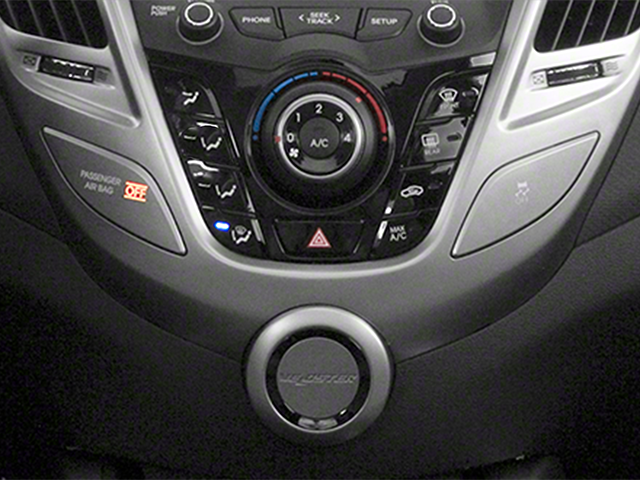 2013 Hyundai Veloster with Black Int