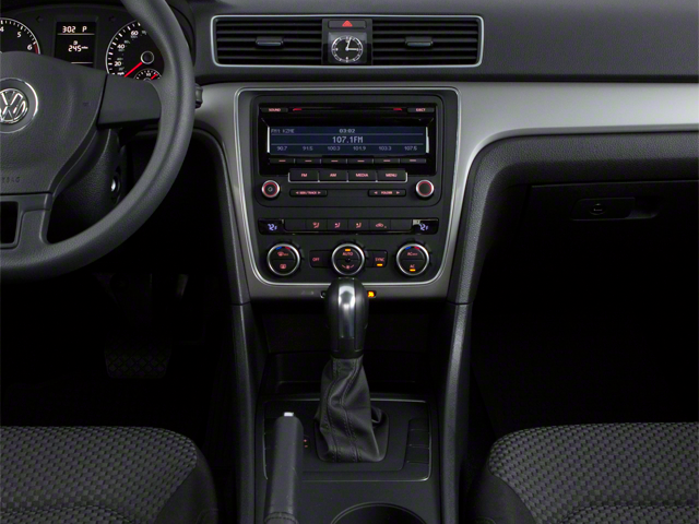 2013 Volkswagen Passat SEL Premium