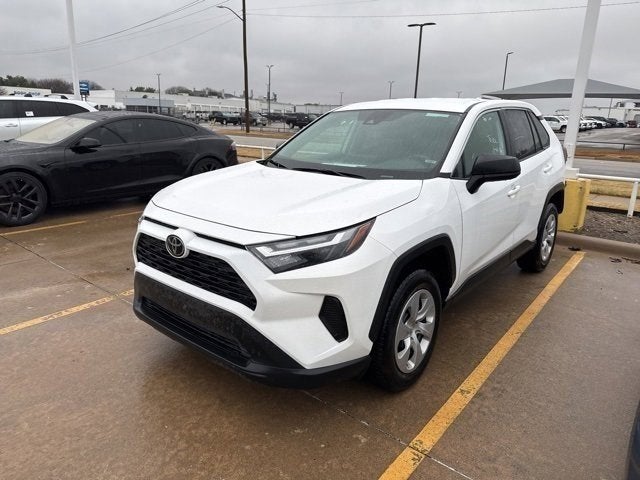 2025 Toyota RAV4 LE