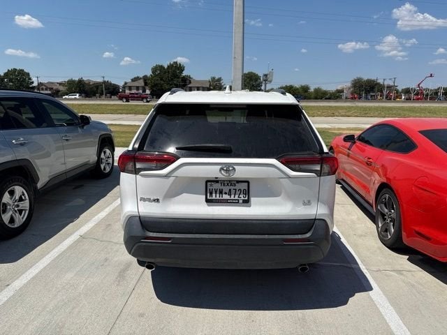 2021 Toyota RAV4 LE