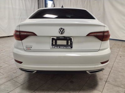 2019 Volkswagen Jetta R-Line