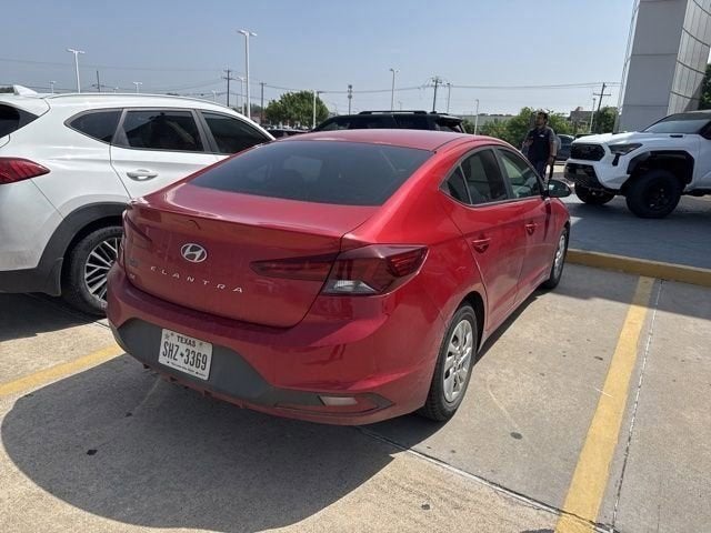 2019 Hyundai Elantra SE