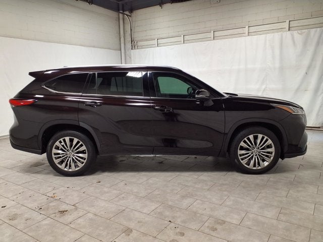 2022 Toyota Highlander Platinum