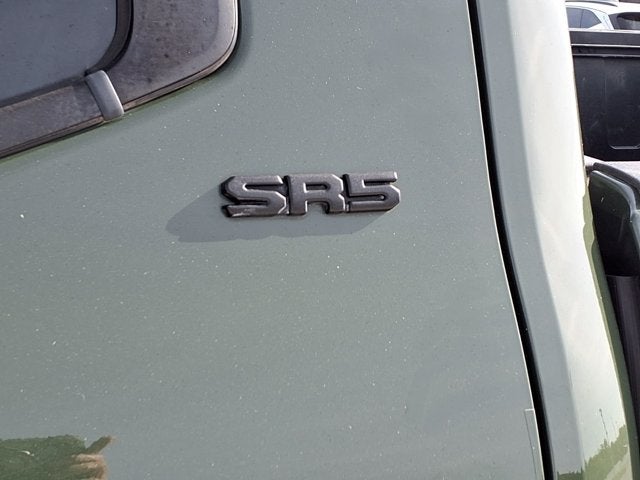 2022 Toyota Tundra 4WD SR5