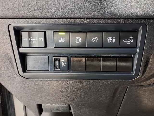 2025 Toyota Sequoia SR5