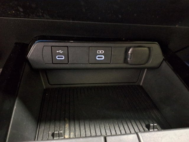 2023 Toyota Prius XLE