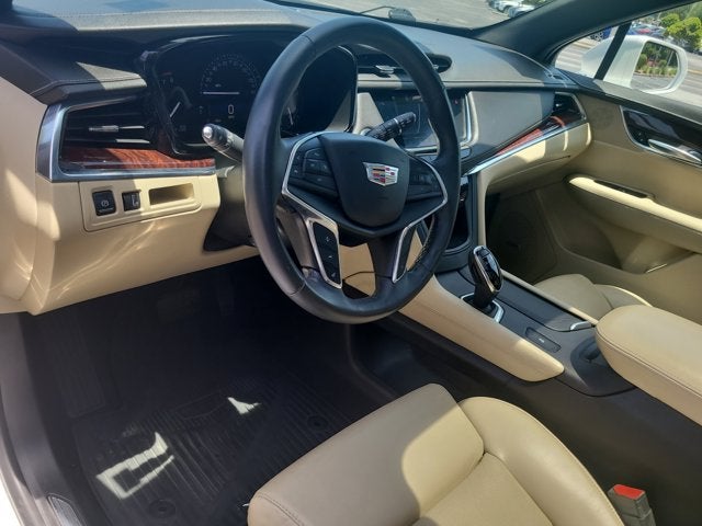 2017 Cadillac XT5 Luxury FWD