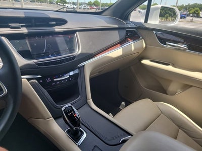 2017 Cadillac XT5 Luxury FWD