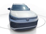 2025 Volkswagen Tiguan SE R-Line Black