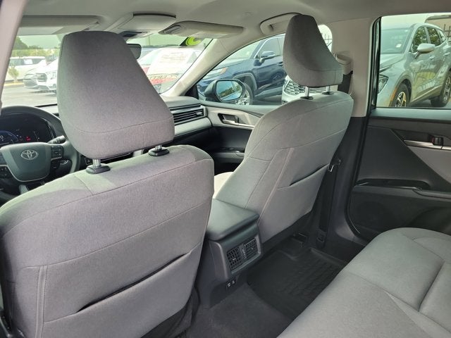 2025 Toyota Camry LE