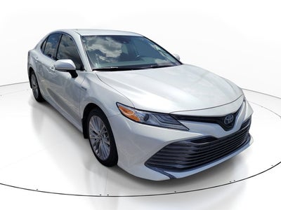 2020 Toyota Camry Hybrid XLE