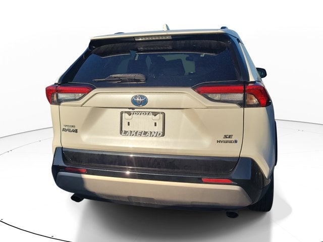 2022 Toyota RAV4 Hybrid SE