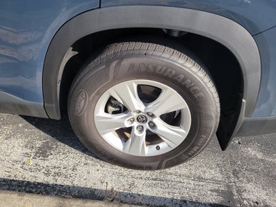 2025 Toyota Grand Highlander LE