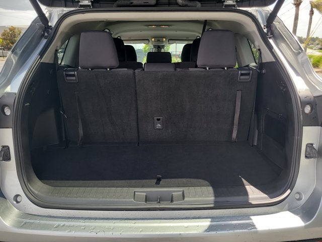 2025 Toyota Highlander LE