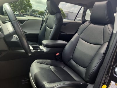 2021 Toyota RAV4 Hybrid XLE