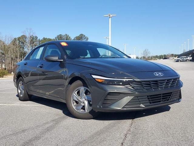 2024 Hyundai Elantra SE