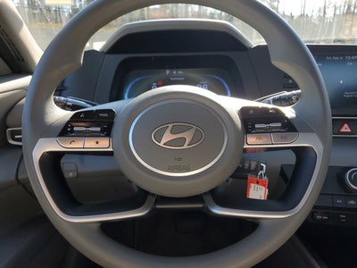 2024 Hyundai Elantra SE