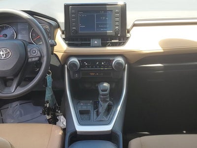 2019 Toyota RAV4 LE