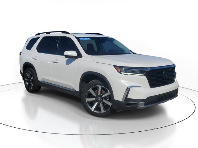 2025 Honda Pilot Touring AWD's photo