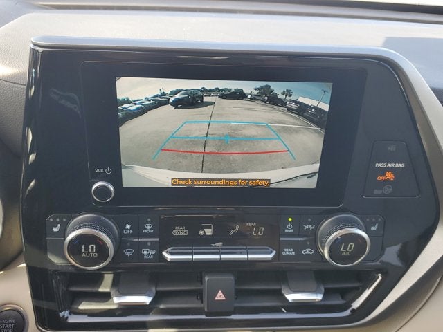 2024 Toyota Highlander LE