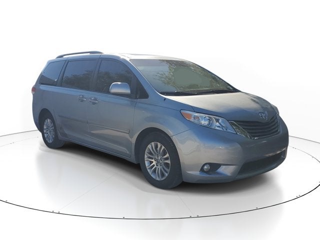 2011 Toyota Sienna XLE