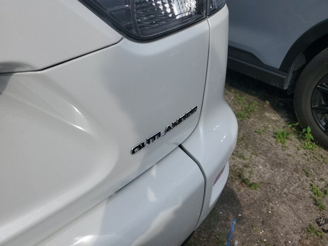 2012 Mitsubishi Outlander ES