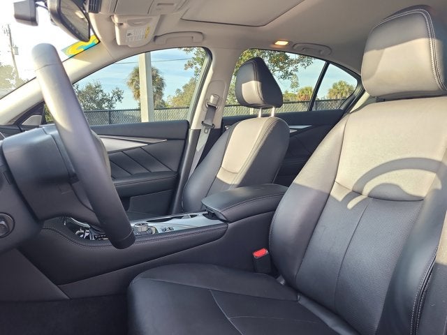 2023 INFINITI Q50 LUXE