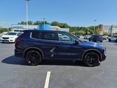 2023 Mitsubishi Outlander SE