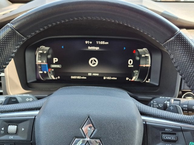 2023 Mitsubishi Outlander SE