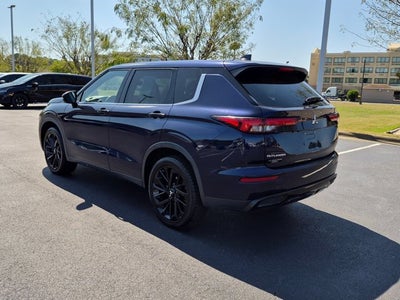 2023 Mitsubishi Outlander SE