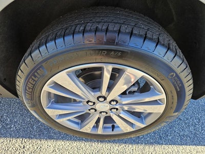 2025 Cadillac XT5 FWD Premium Luxury