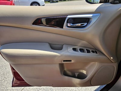 2015 Nissan Pathfinder SL