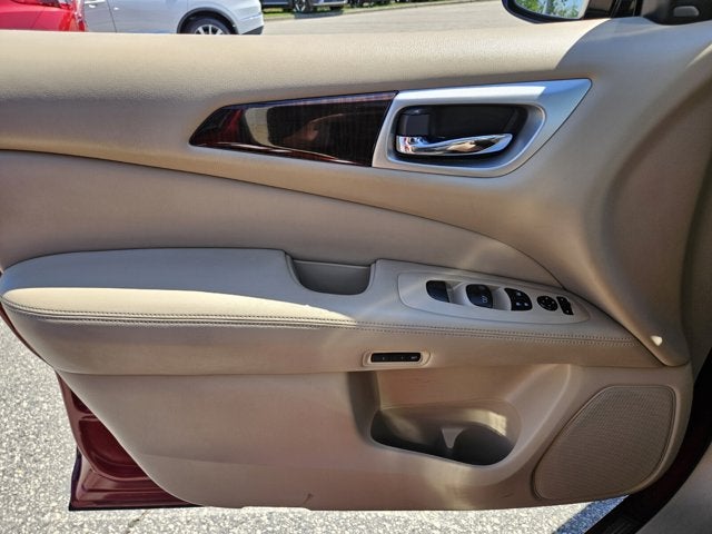 2015 Nissan Pathfinder SL