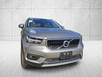 2022 Volvo XC40 Momentum
