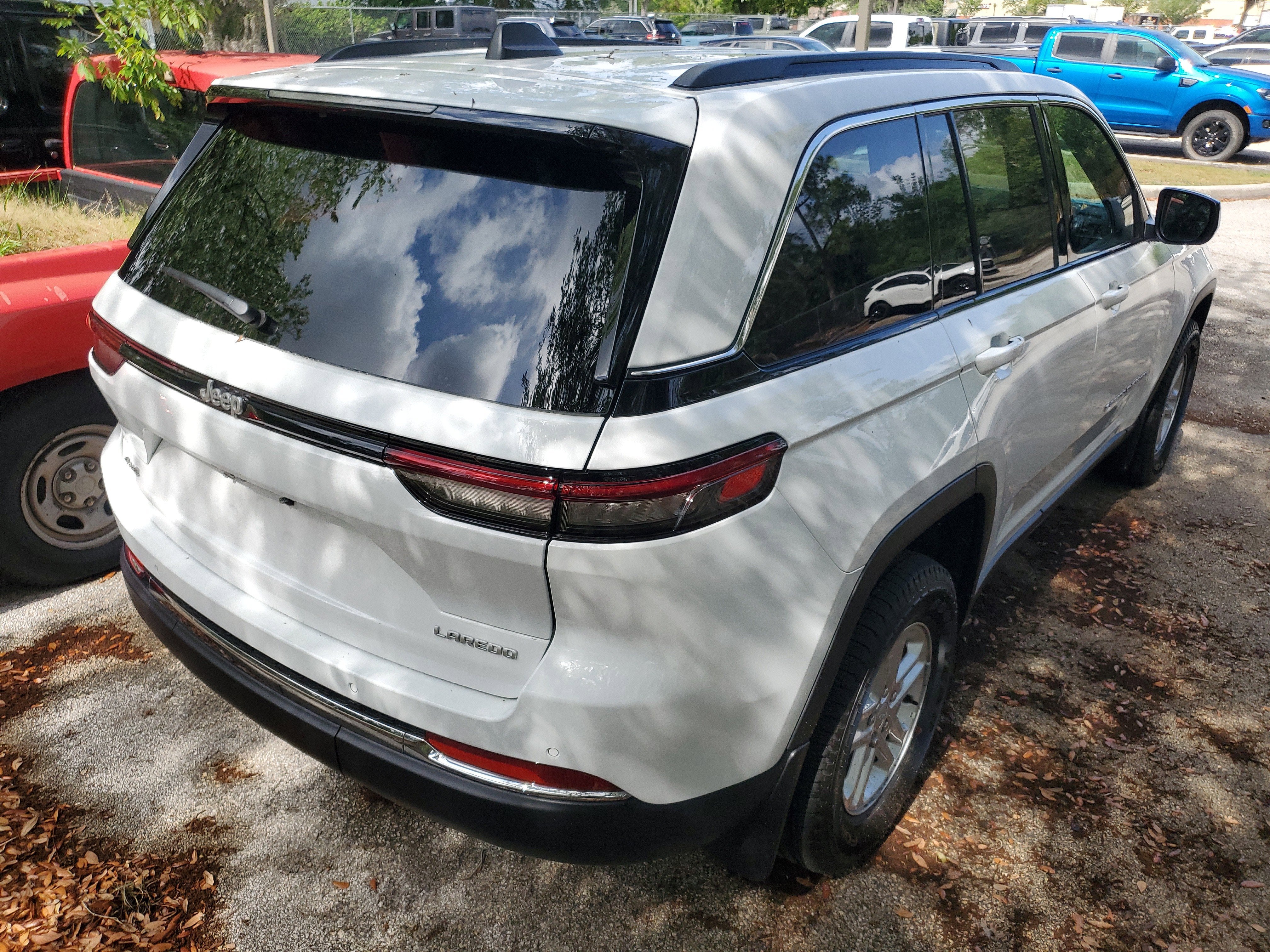 2025 Jeep Grand Cherokee Laredo