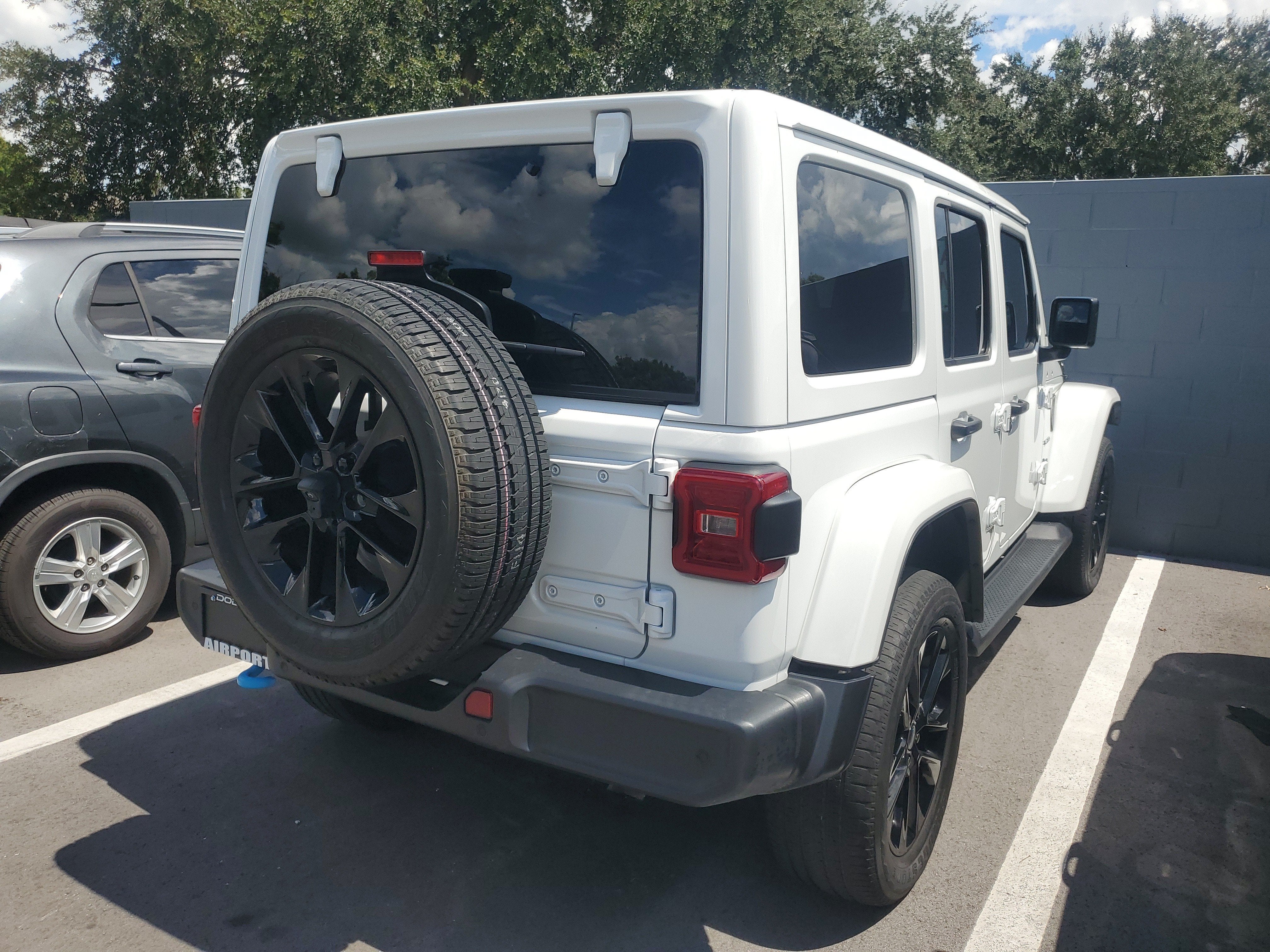 2024 Jeep Wrangler 4xe Sahara