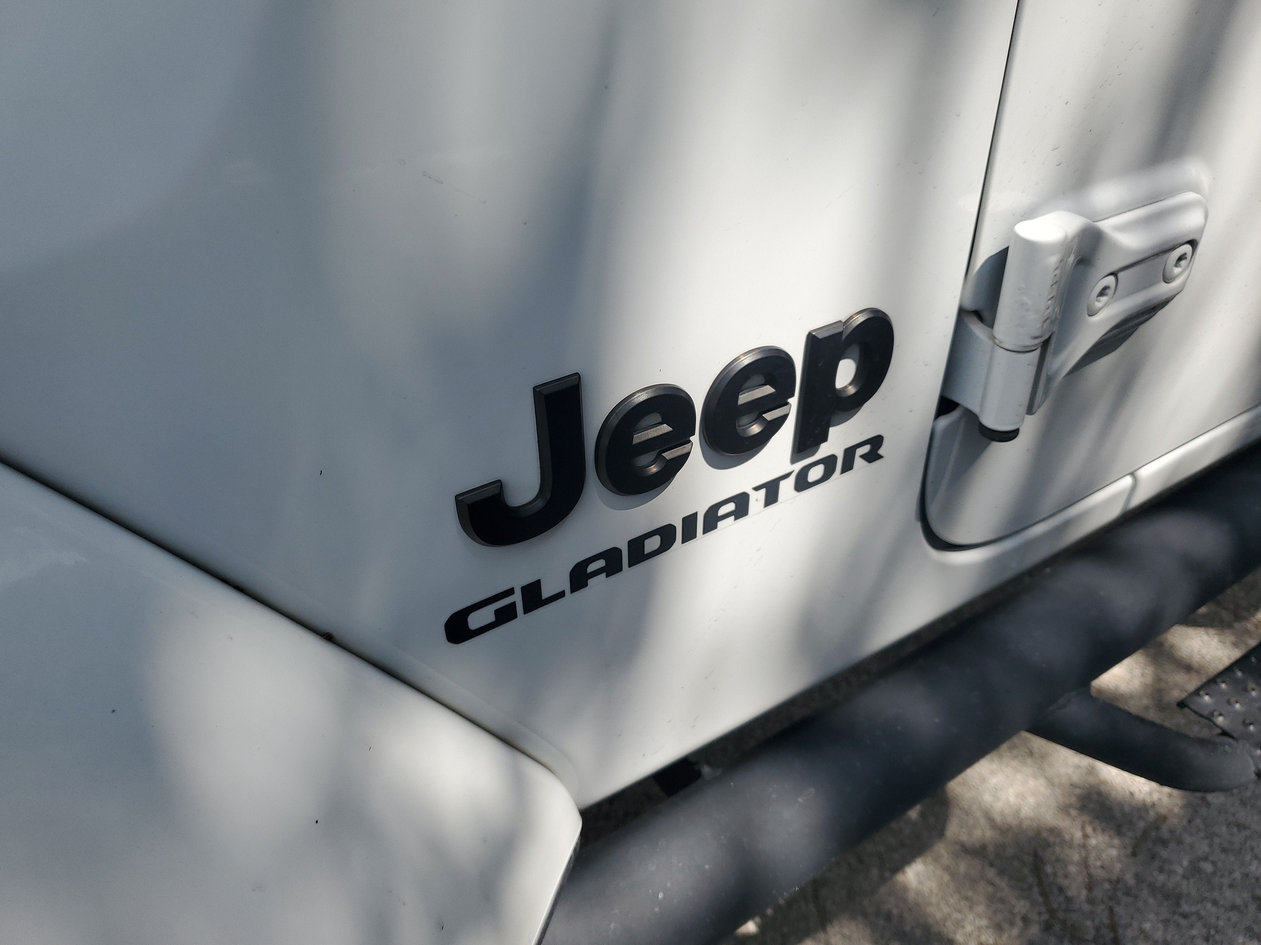 2021 Jeep Gladiator Willys Sport