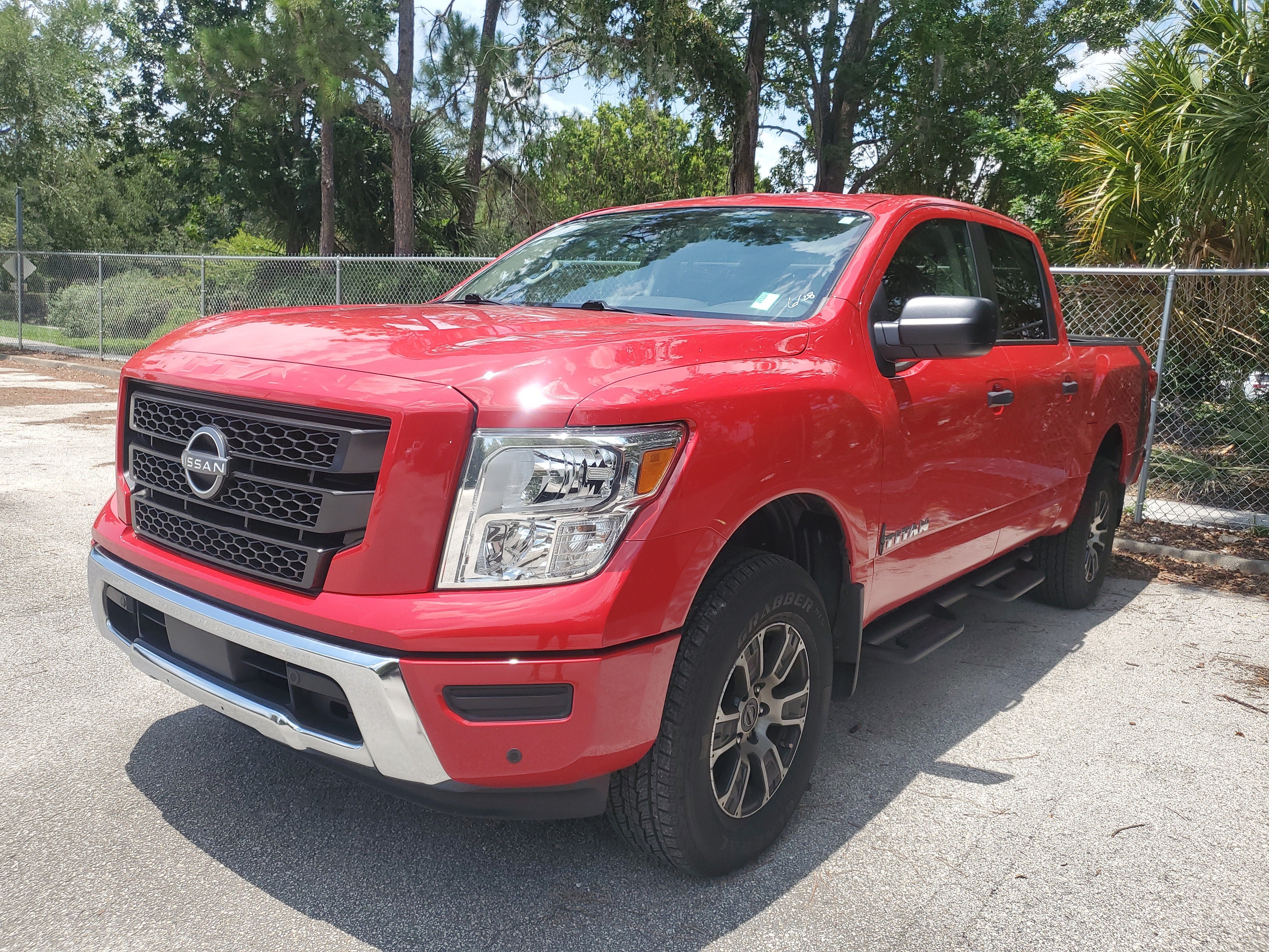 2024 Nissan Titan SV