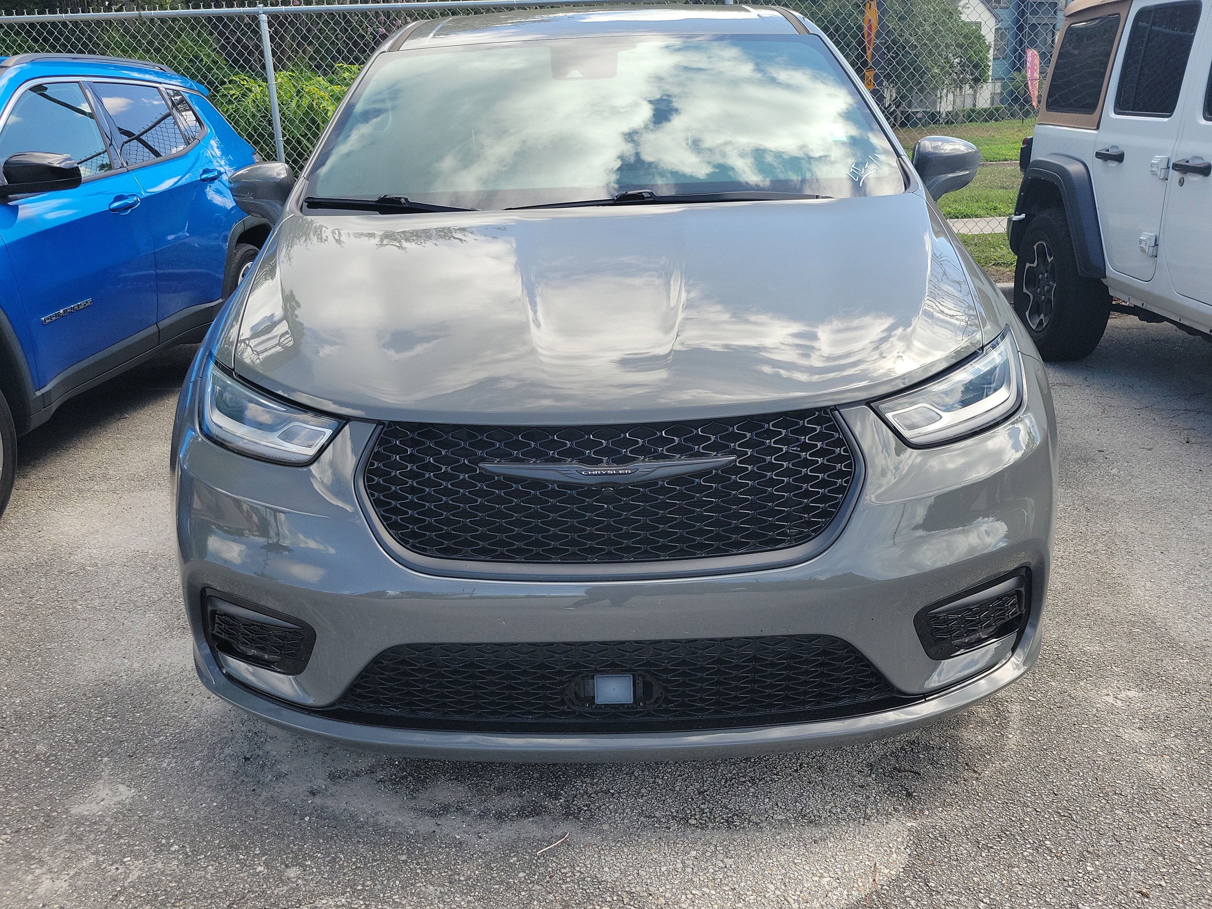 2022 Chrysler Pacifica Hybrid Touring L