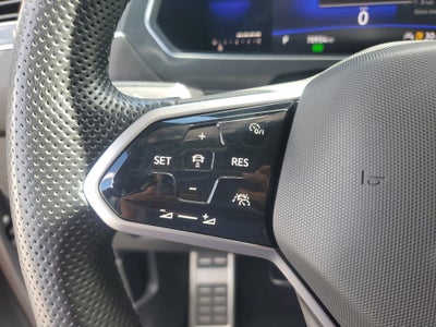 2022 Volkswagen Tiguan SE R-Line Black