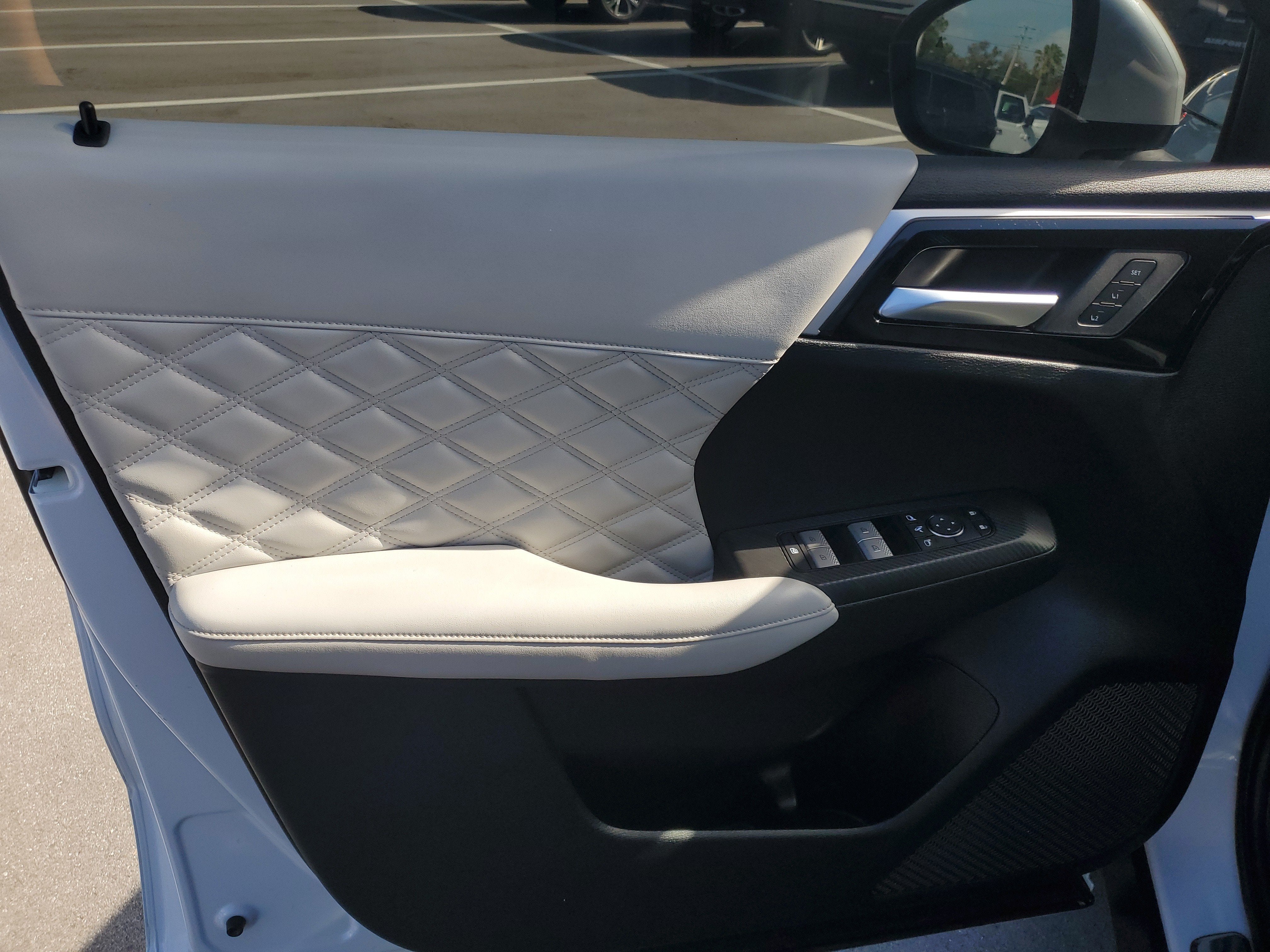 2023 Mitsubishi Outlander SEL