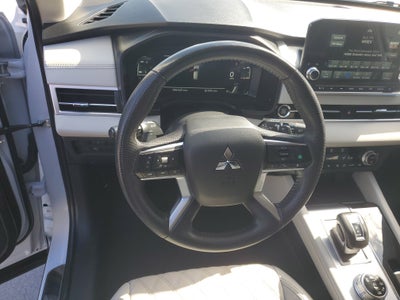 2023 Mitsubishi Outlander SEL