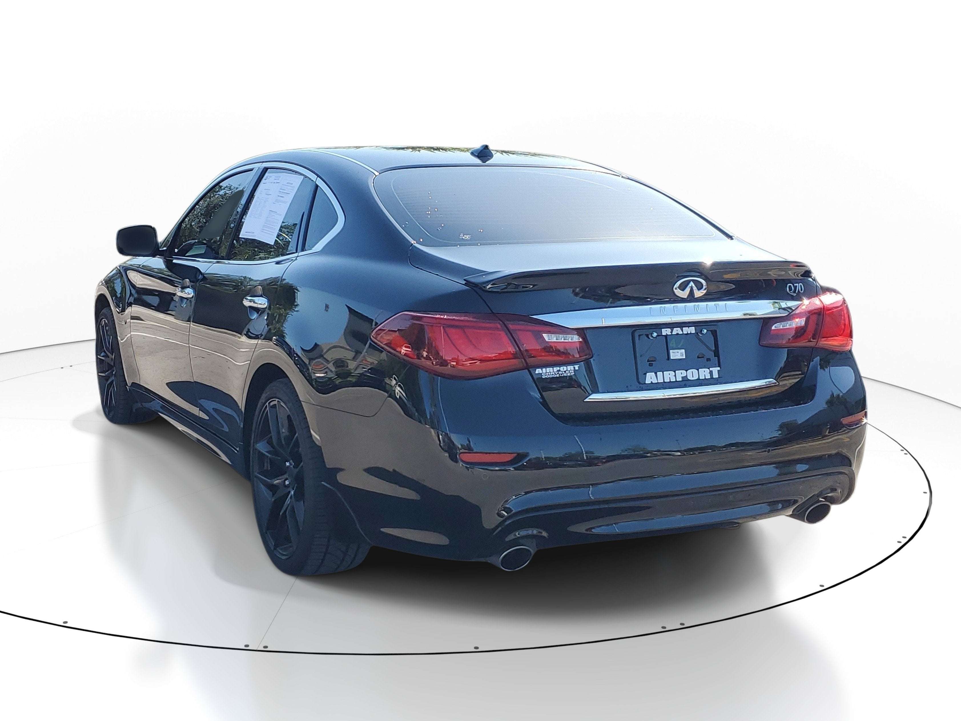 2015 INFINITI Q70 3.7