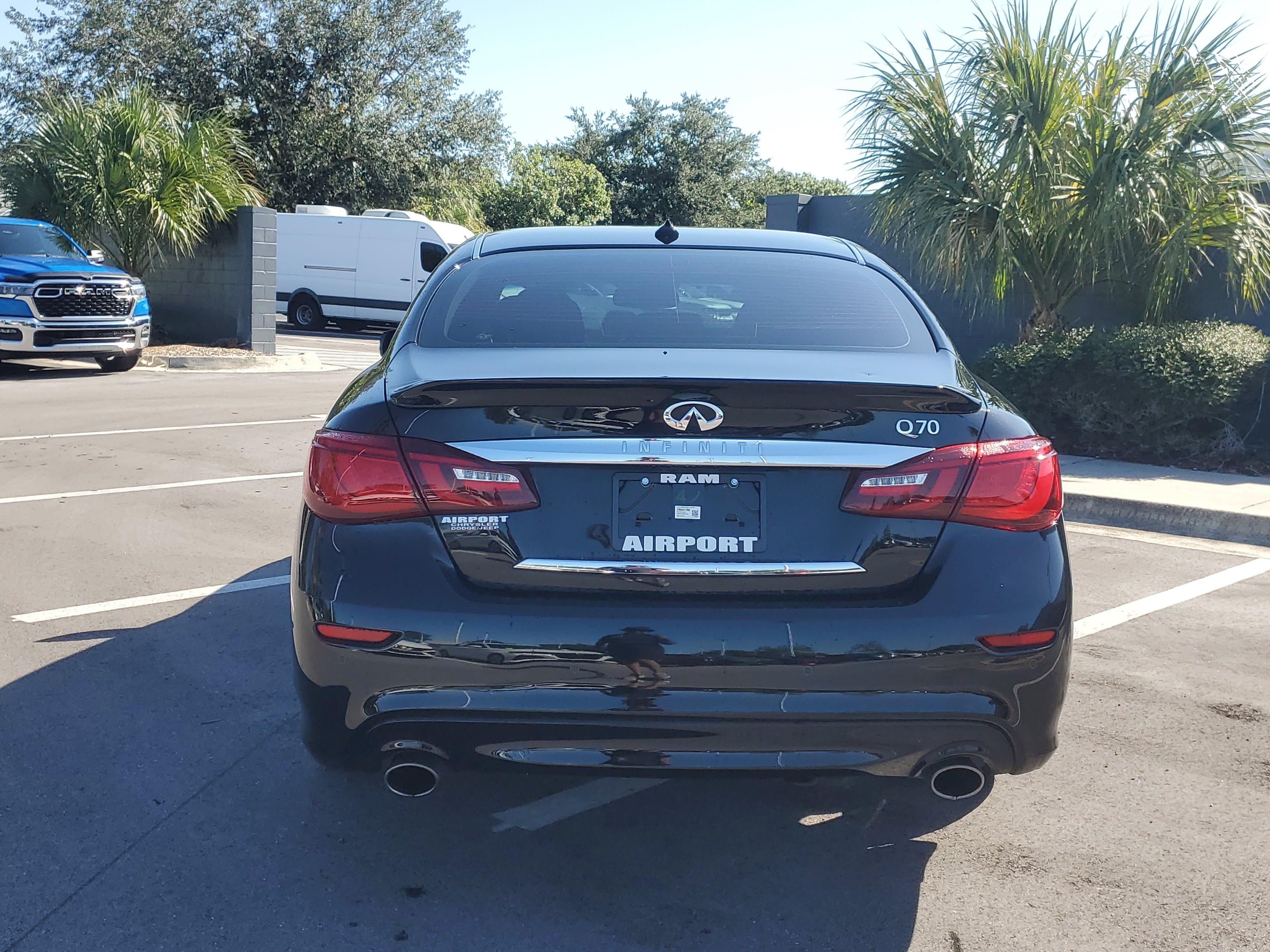 2015 INFINITI Q70 3.7