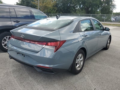 2021 Hyundai Elantra SE