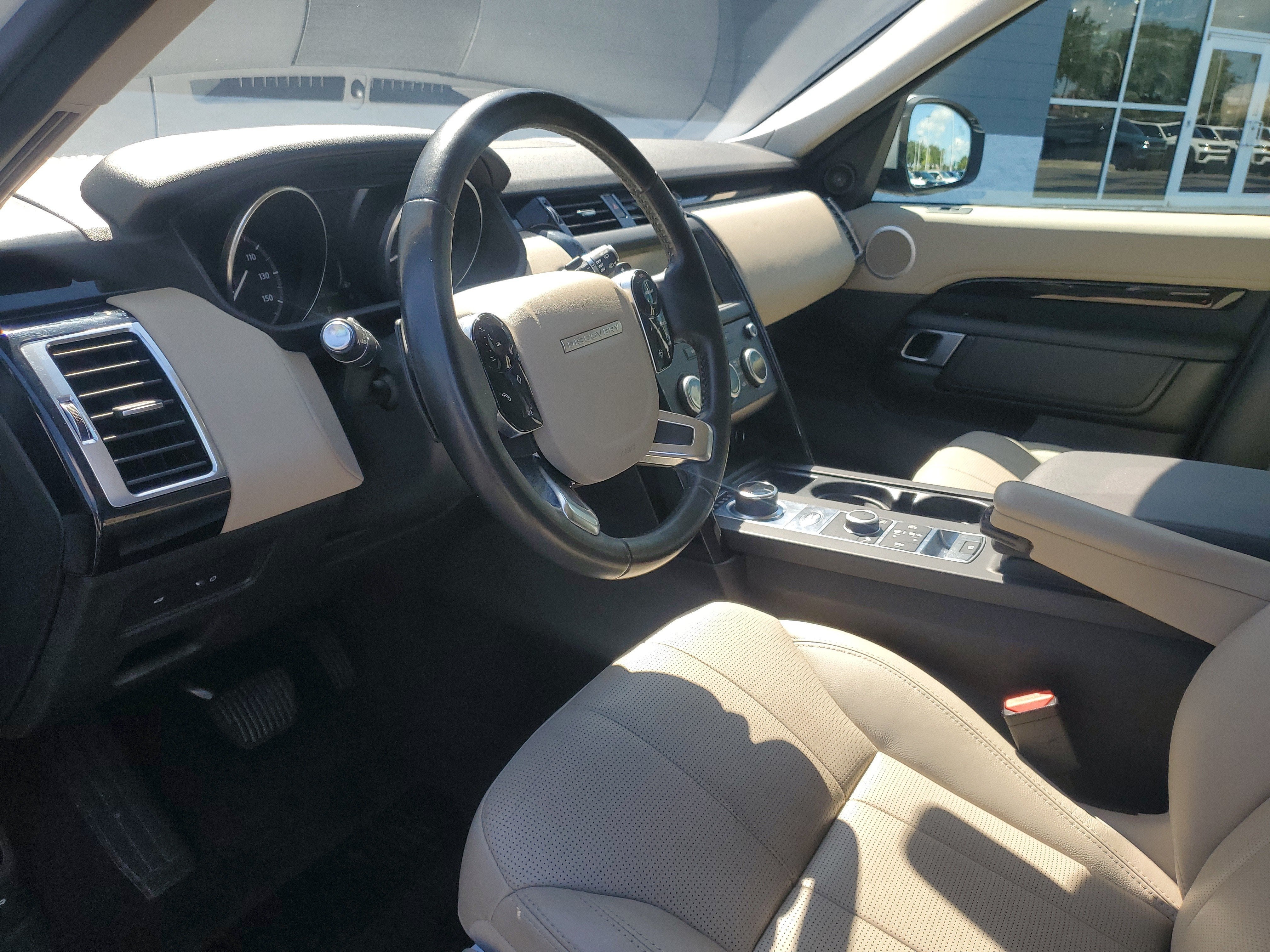 2020 Land Rover Discovery SE