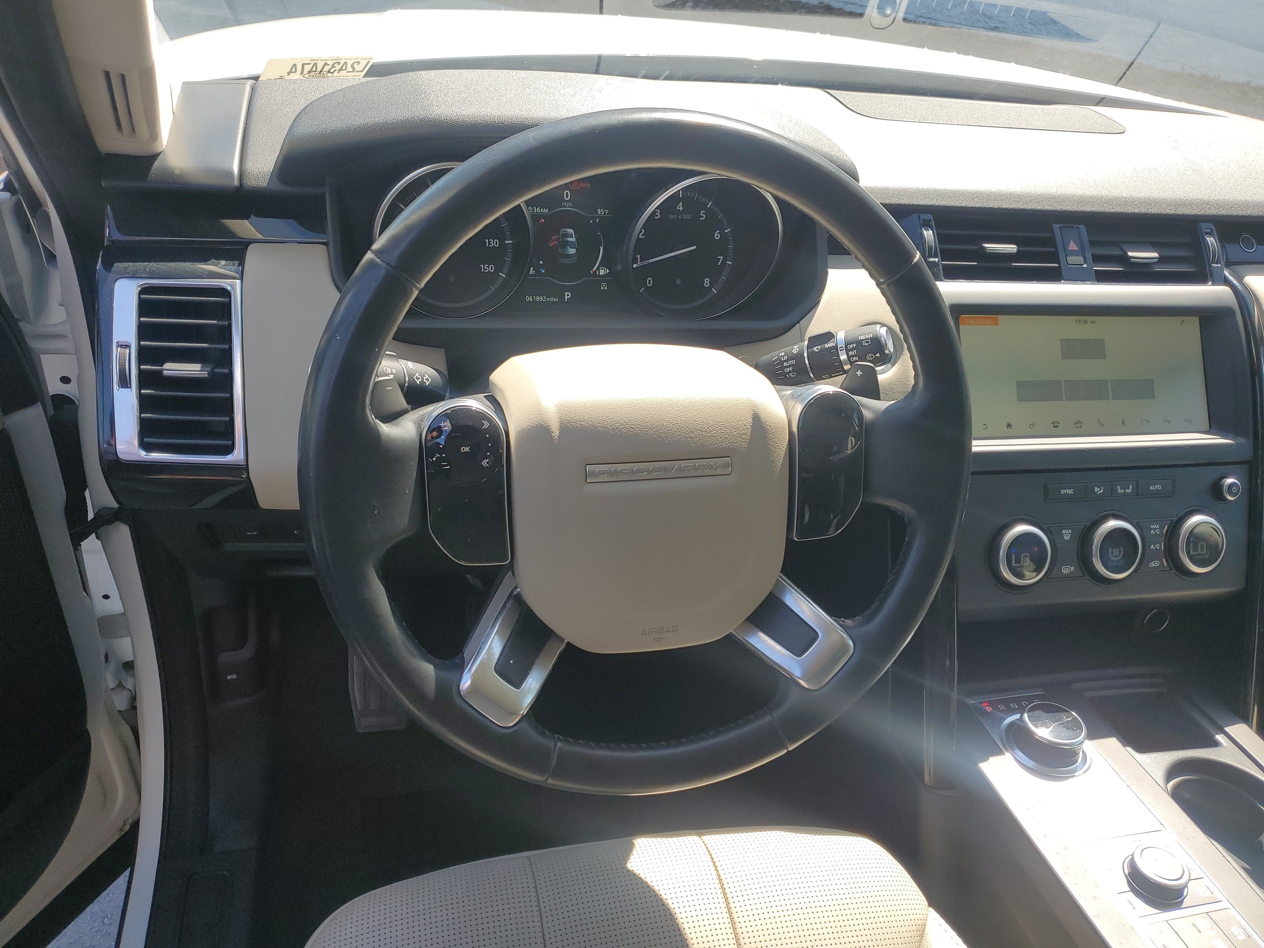 2020 Land Rover Discovery SE
