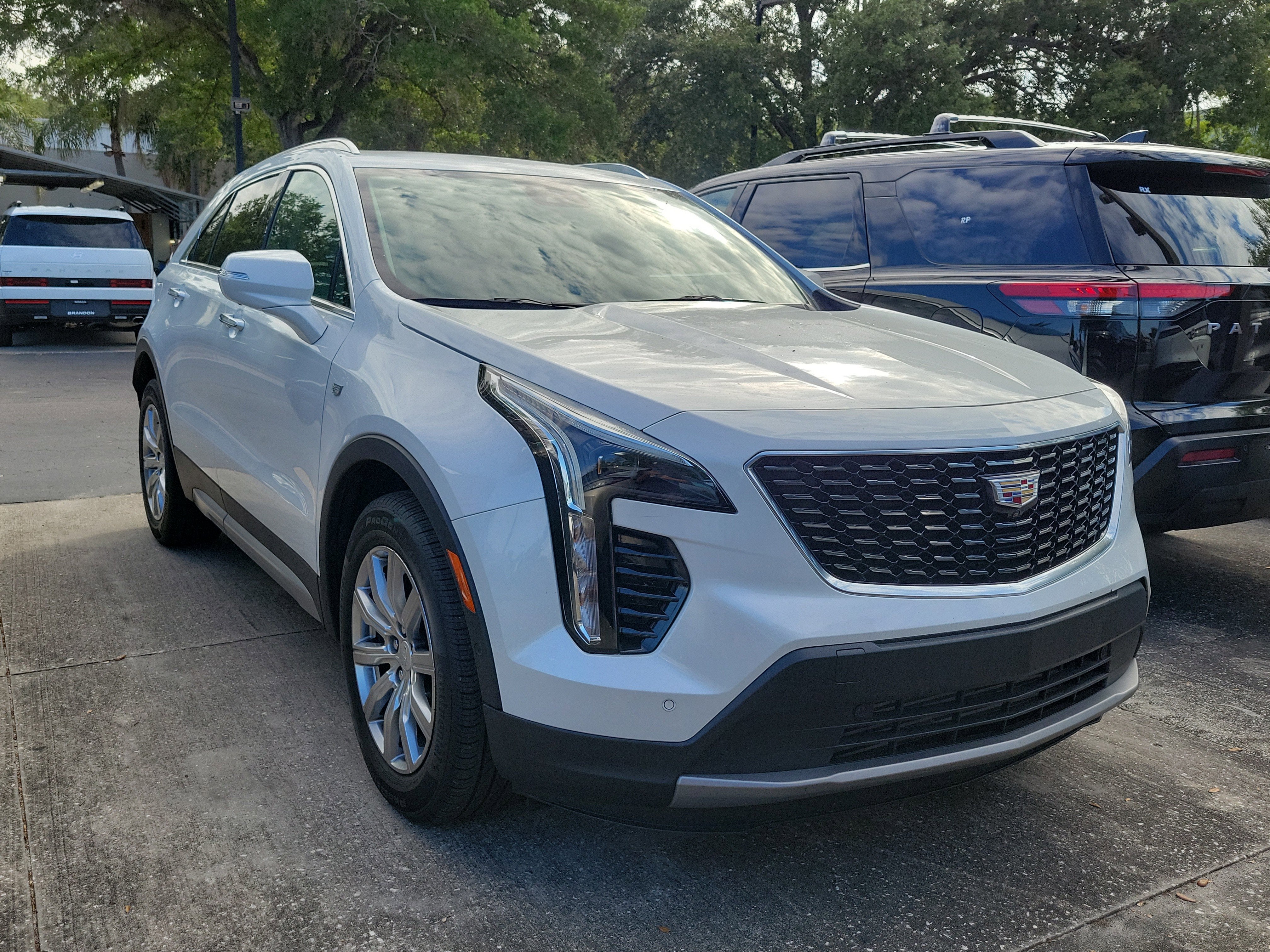 2023 Cadillac XT4 FWD Premium Luxury