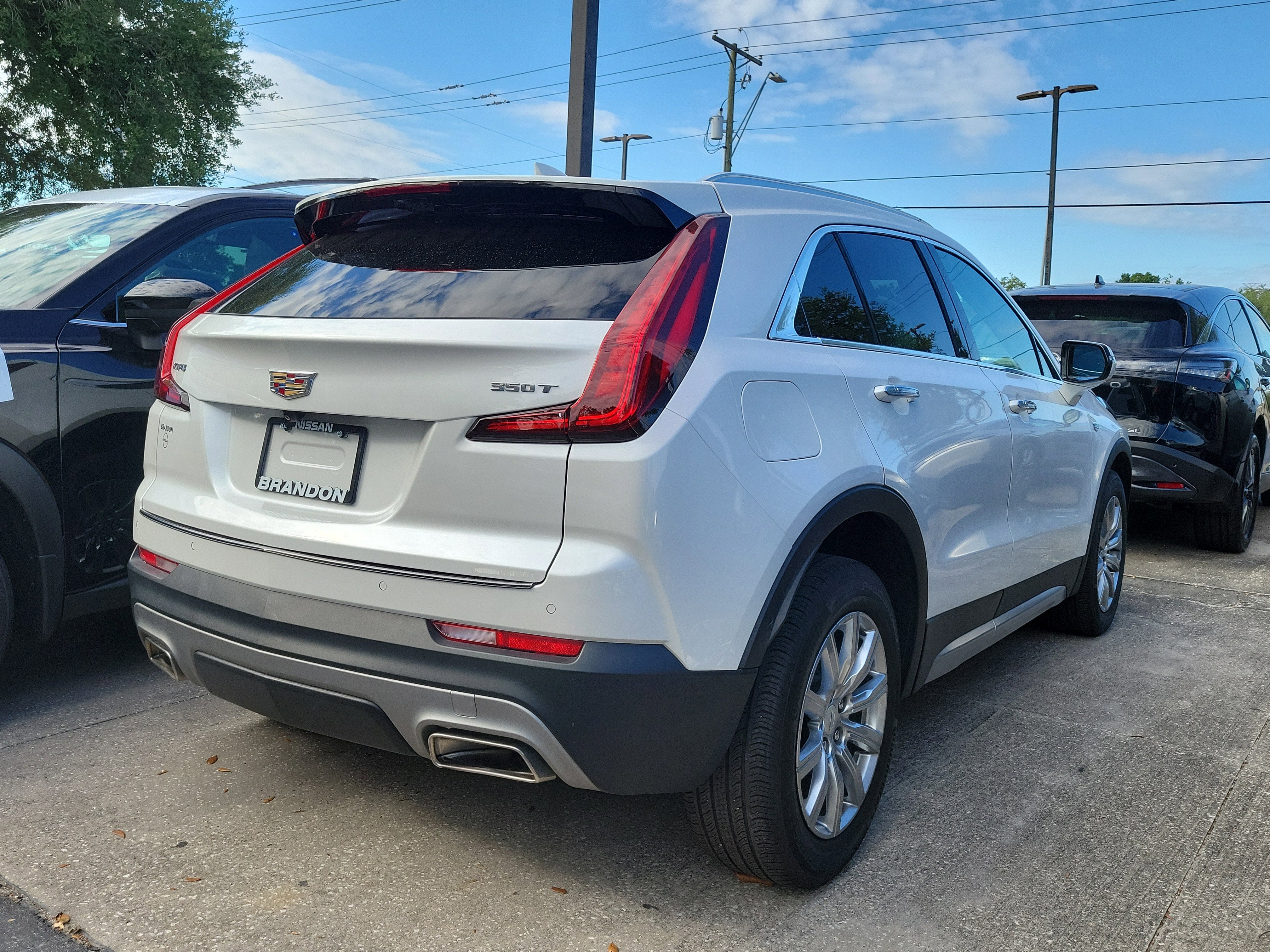 2023 Cadillac XT4 FWD Premium Luxury